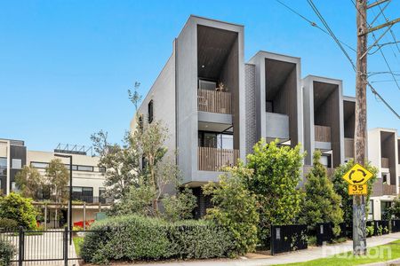 The Ultimate Village Lifestyle with Family Size Flair - Photo 5