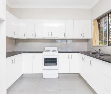 WALK TO WESTMEAD STATION/WELL PRICED & WELL LOCATED! - Photo 5