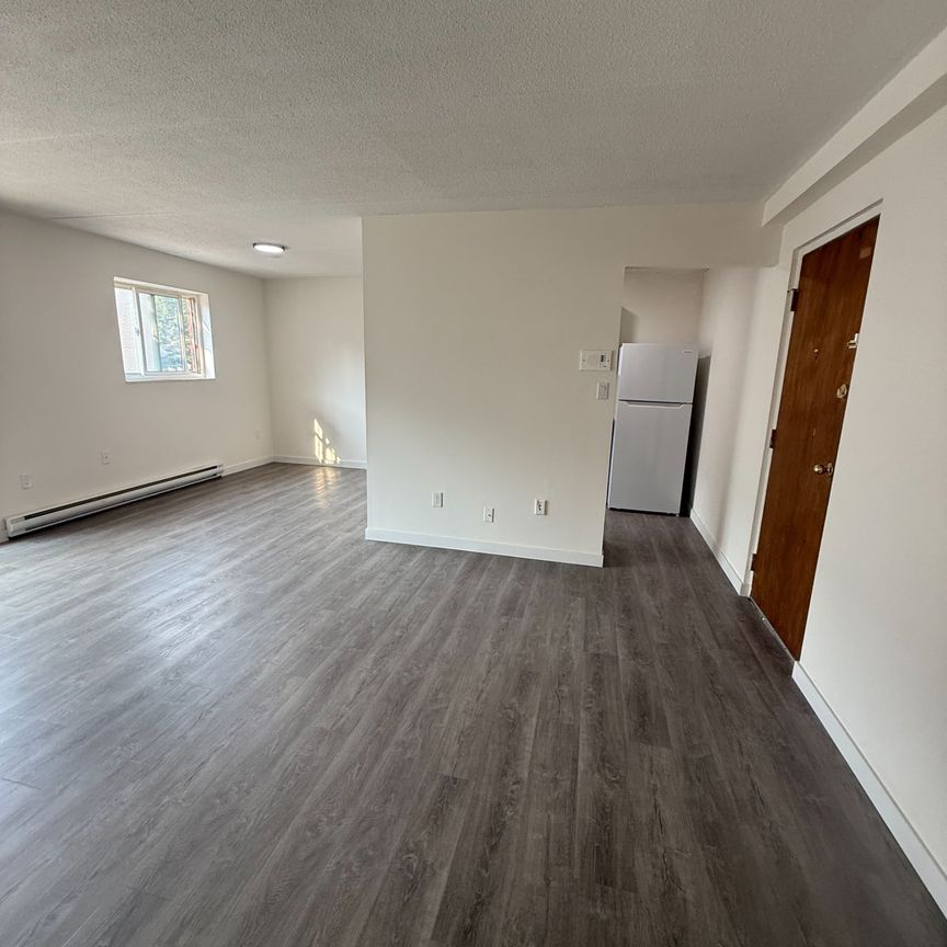 For Lease - 555 Oxford Street Unit# 207, Oshawa, Ontario - Photo 1
