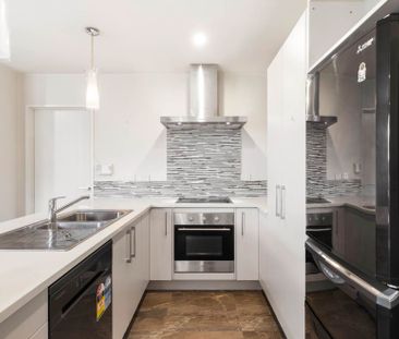 Family Home in Pokeno - Photo 6