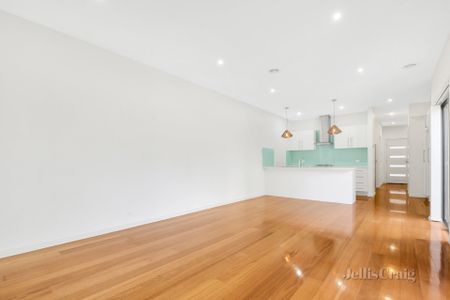 2/19 Arndt Road, Pascoe Vale - Photo 3