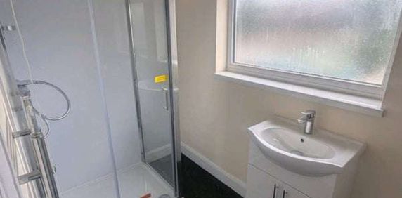 Ballogie Avenue Room 1 - Photo 2