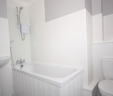 Bisley, Woking - Photo 2