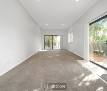 PEACEFUL HOME IN HENRY STREET - Photo 3