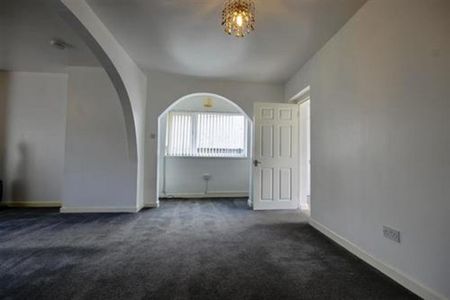 3 bedroom semi-detached house to rent - Photo 3