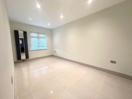 5 bedroom detached house to rent - Photo 5