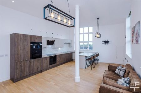 3 bedroom apartment to rent - Photo 4