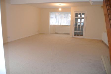 3 bedroom terraced house to rent - Photo 5