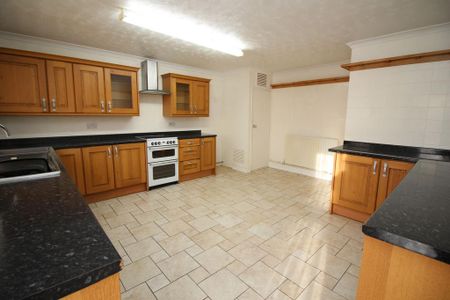 3 bedroom bungalow to rent - Photo 5