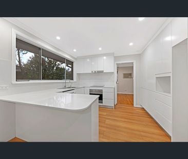 10 Bowman Avenue, Castle Hill, NSW 2154 - Photo 4