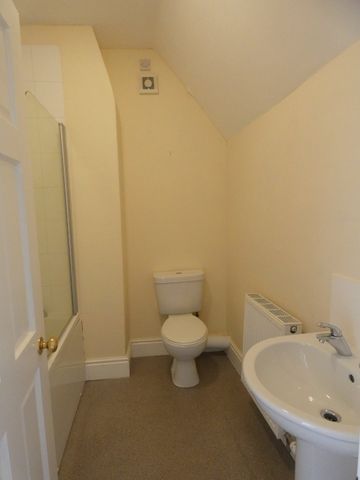 4 bedroom detached house to rent - Photo 5