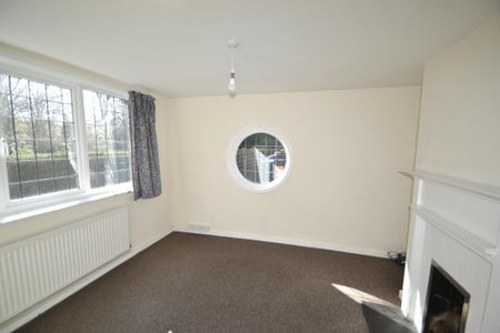 3 bedroom detached house to rent - Photo 2