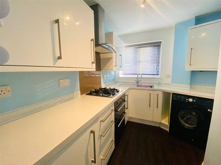 2 bedroom flat to rent - Photo 4