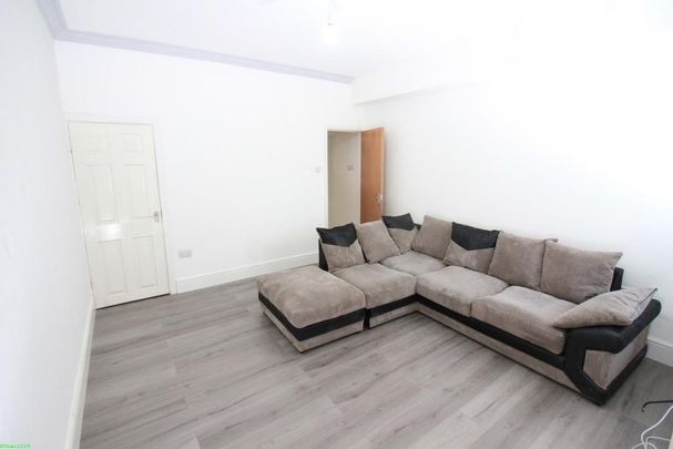 4 bedroom terraced house to rent - Photo 1