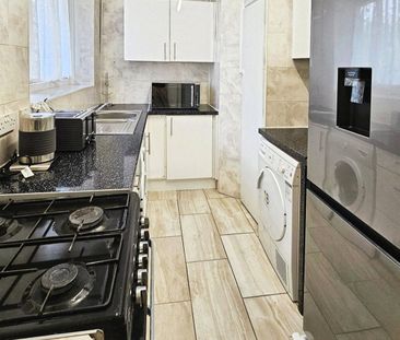 Tulse Hill, London, SW2 3BZ - Photo 2