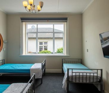 Large double bedroom, close to the City Centre! - Photo 1