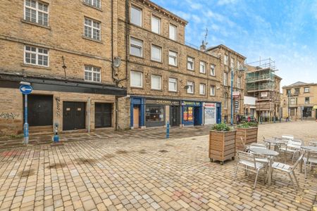 Byram Street, HUDDERSFIELD - Photo 2