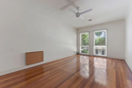 Unit 2/20 Laura Street, Caulfield South. - Photo 5