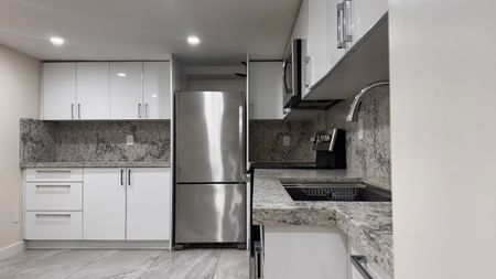 For Lease - 35 Robingrove Road, Toronto, Ontario - Photo 2