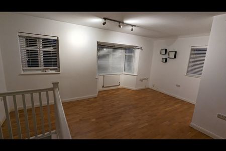 1 Bed Flat, Beckington Road, BS3 - Photo 4