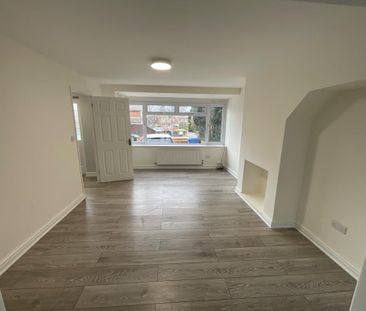 3 bedroom semi-detached house to rent - Photo 6