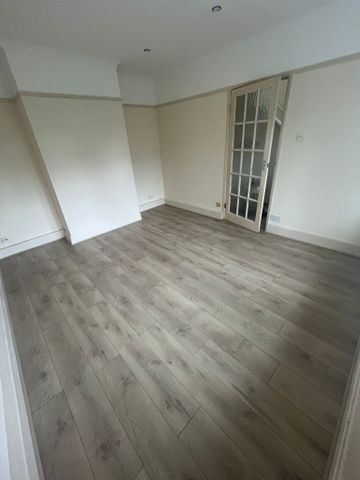 A newly refurbished 3 bedroom property between Staines and Egham. Near to schools and stations. - Photo 3