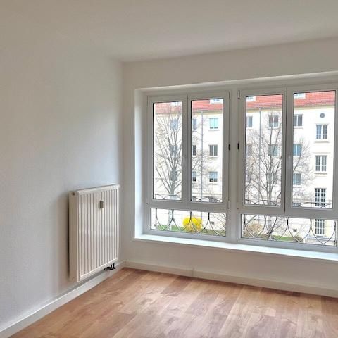 Wunderschön - renovierte 3R.-Whg. mit Balkon - Jetzt zuschlagen - Photo 1