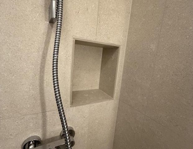 Erstbezug: Vollsaniertes Apartment mit Küche, Einbauschrank, Balkon in Rheinnähe, Poller Wiesn - Foto 1