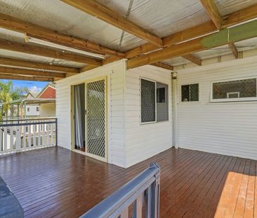 Convenient Highset Home in the Heart of Kuraby - Photo 5