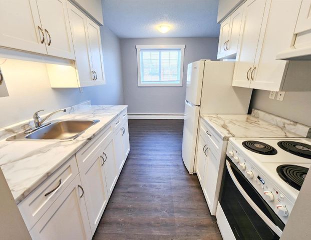 500-504 - RED ROOF - 4621 Veterans Way - 14 - FURNISHED - Photo 1