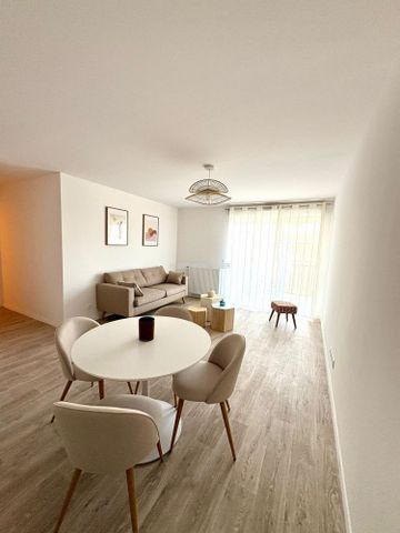 Location - appartement - 66.51 m² - 3 Pièces - Photo 3