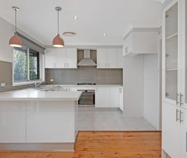 6 Howe Place, Kings Langley, NSW 2147 - Photo 2