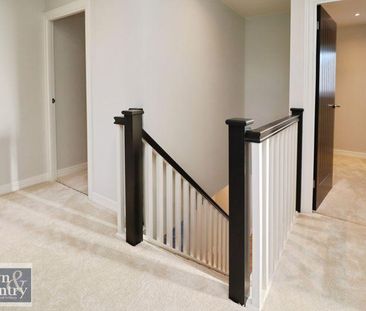 4 bedroom detached house to rent - Photo 2