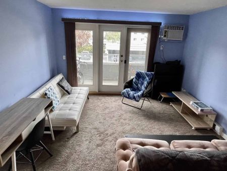 Colorful Condo on KLO - Photo 2