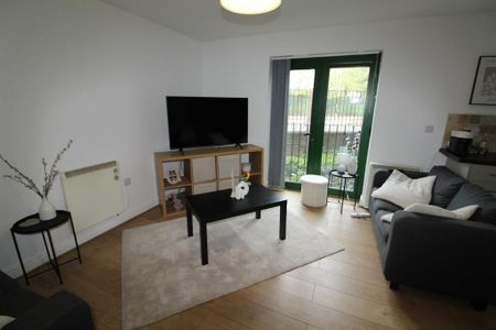 2 bedroom apartment to rent - Photo 4