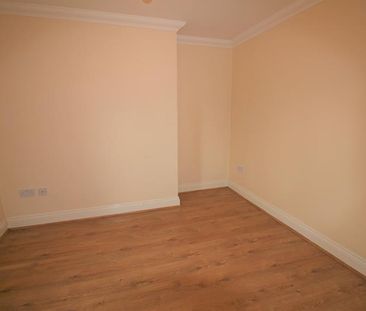 6 bedroom detached house to rent - Photo 1