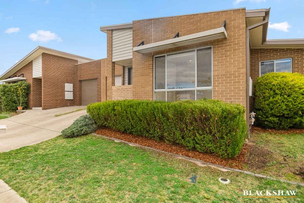 LOW MAINTENANCE, SEPARATE TITLE FAMILY HOME - Photo 1