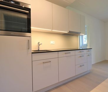 "moderne 2.5-Zimmer-Wohnung mit eigener Waschmaschine" - Photo 3