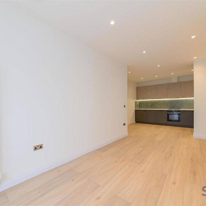 3 bedroom flat to rent - Photo 1