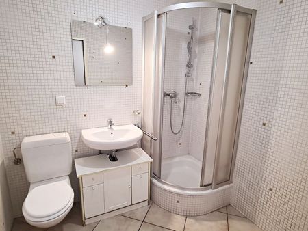 BUCHENGASSE, U1-NÄHE, 57 m2 Neubau mit 10 m2 Terrasse, 2 Zimmer, Komplettküche, Wannenbad, Parketten, 1. Liftstock - Photo 3