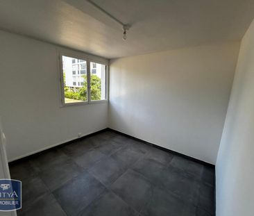 Location Appartement 4 pièces 69m² CHOLET 49300 - Photo 4