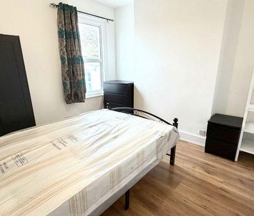 5 bedroom house to rent - Photo 2