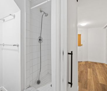 For Lease - 33 St John's Road Unit# Basement, Toronto, Ontario - Photo 2