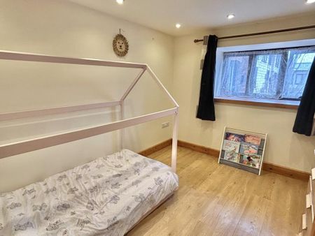 2 bedroom barn conversion to rent - Photo 3