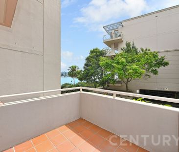 Foreshore Location&comma; Large One-Bed Style Studio - Photo 6