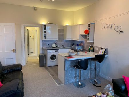 2 Bed Flat, Imperial House, BS8 - Photo 5