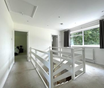 4 bedroom detached house to rent - Photo 2