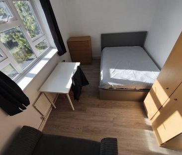 Room in a Shared Flat, Cottenham House, N19 - Photo 3