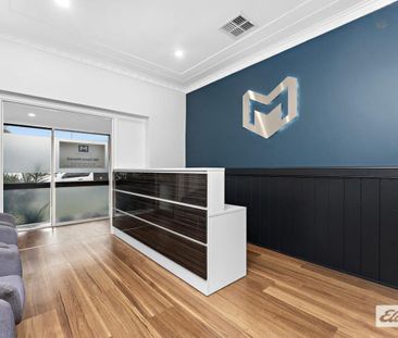 Spacious 5-Bedroom Home in the Heart of Wollongong CBD - Photo 2