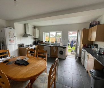 Worle, Weston-super-Mare, North Somerset - Photo 4